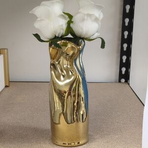 Luxurious Gold Vase with White Roses